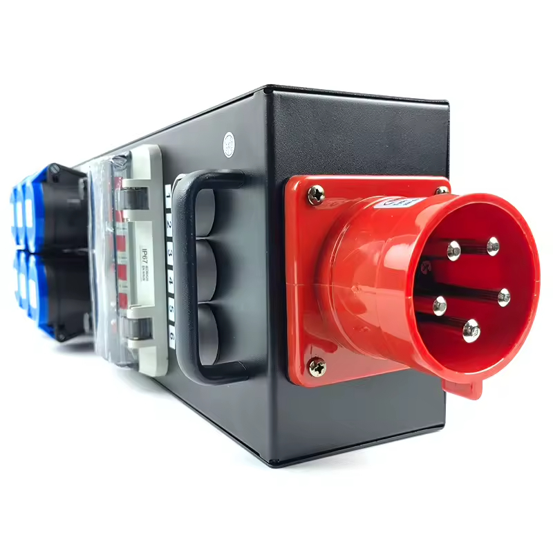 Power Tools Distributor - ABCCABLS ポータブル6ウェイステージ電源分配ボックス、63A 5ピン3相入力、6個の16A産業用ソケット（電圧計付き）